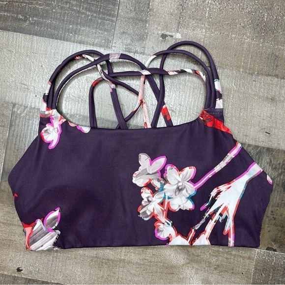 ATHLETA Hyper Focused Purple Floral Sports Bra size Small - Picture 1 of 10